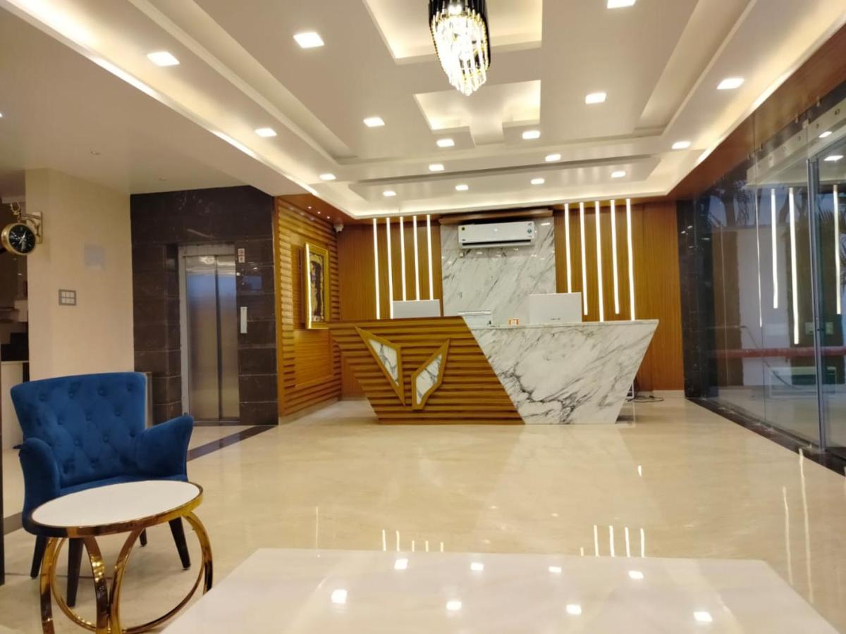 Hotel Vivaan Regency ハリドワール エクステリア 写真