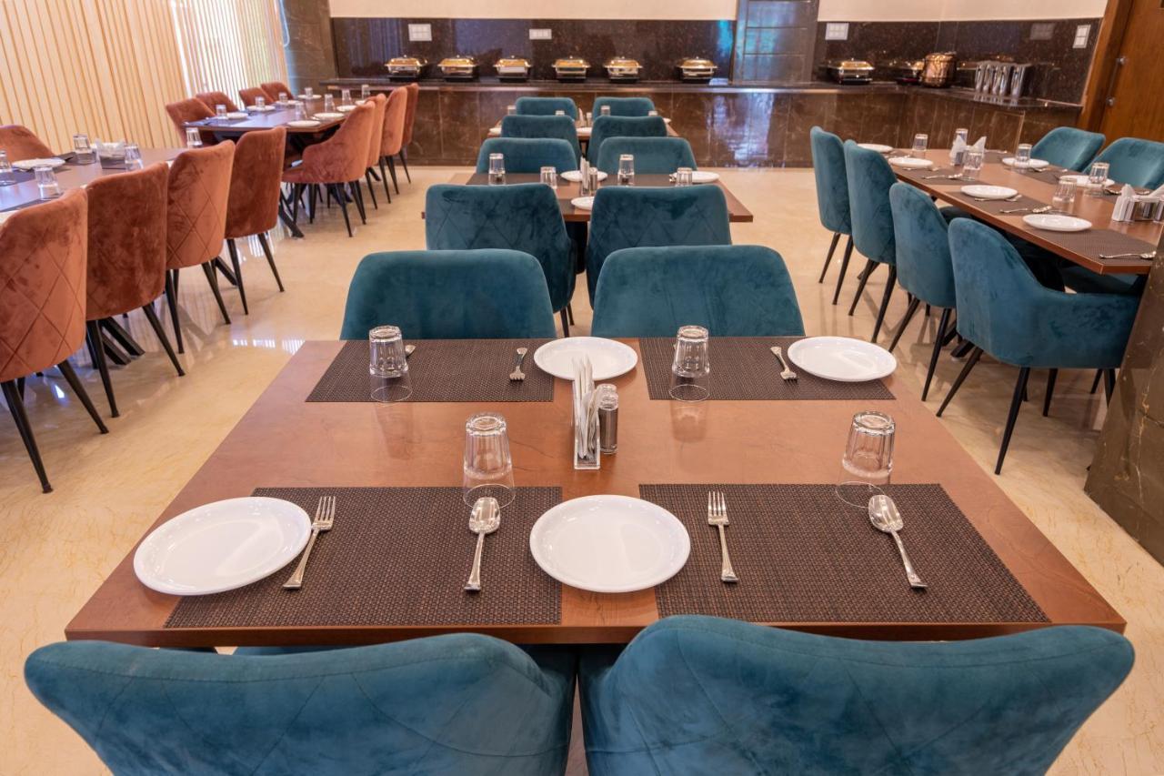 Hotel Vivaan Regency ハリドワール エクステリア 写真